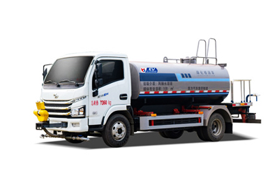 上汽躍進(jìn)純電綠化噴灑車 